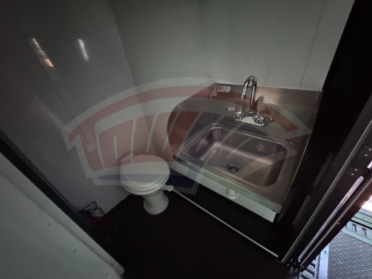 2020 Hook & Line 8.5x32 Cargo enclosed cargo trailer in white, photo 7