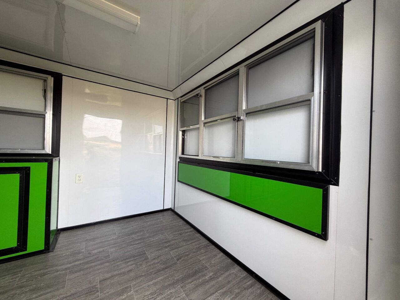 2023 Maximum 8.5x20 Cargo concession / food trailer in green, photo 16